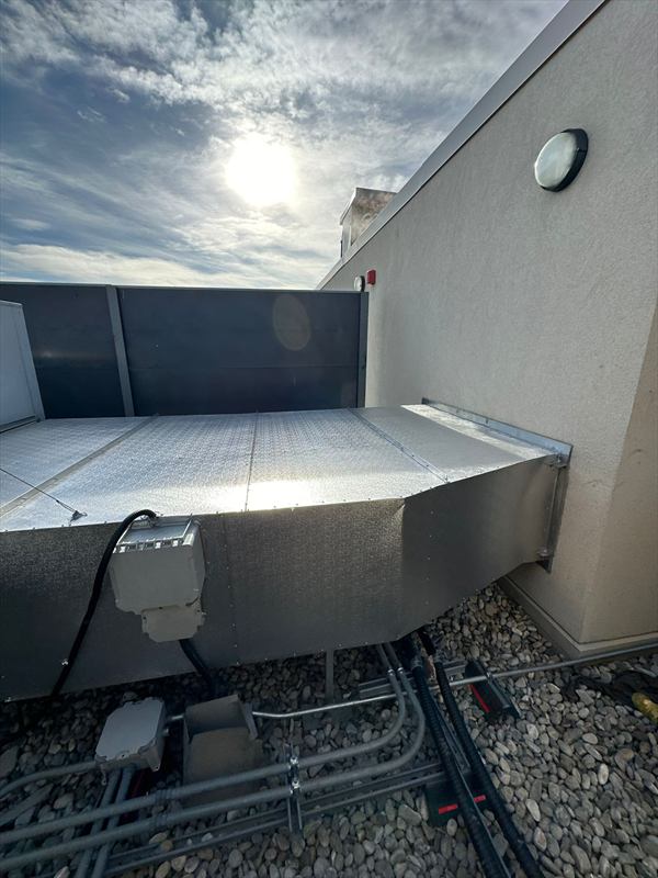 Outdoor duct insulation, exterior view